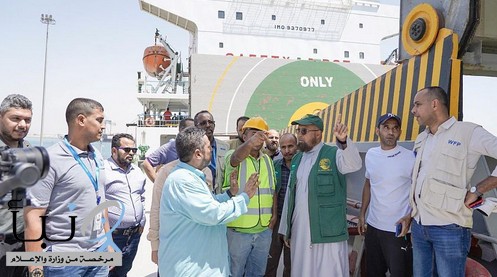 مركز الملك سلمان للإغاثة يسلّم 24 ألف طنًا من القمح في عدن
