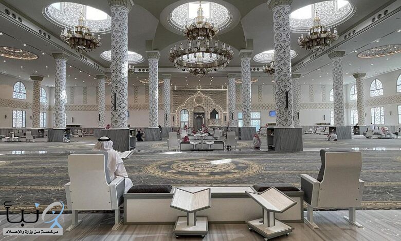 “جامع الشريع”.. صرحُ معماري على الطراز الإسلامي يتسع لـ 7000 مصلٍ بحفر الباطن