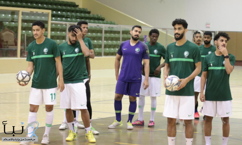 الأخضر يلتقي الجزائر في انطلاق كأس العرب لكرة قدم الصالات