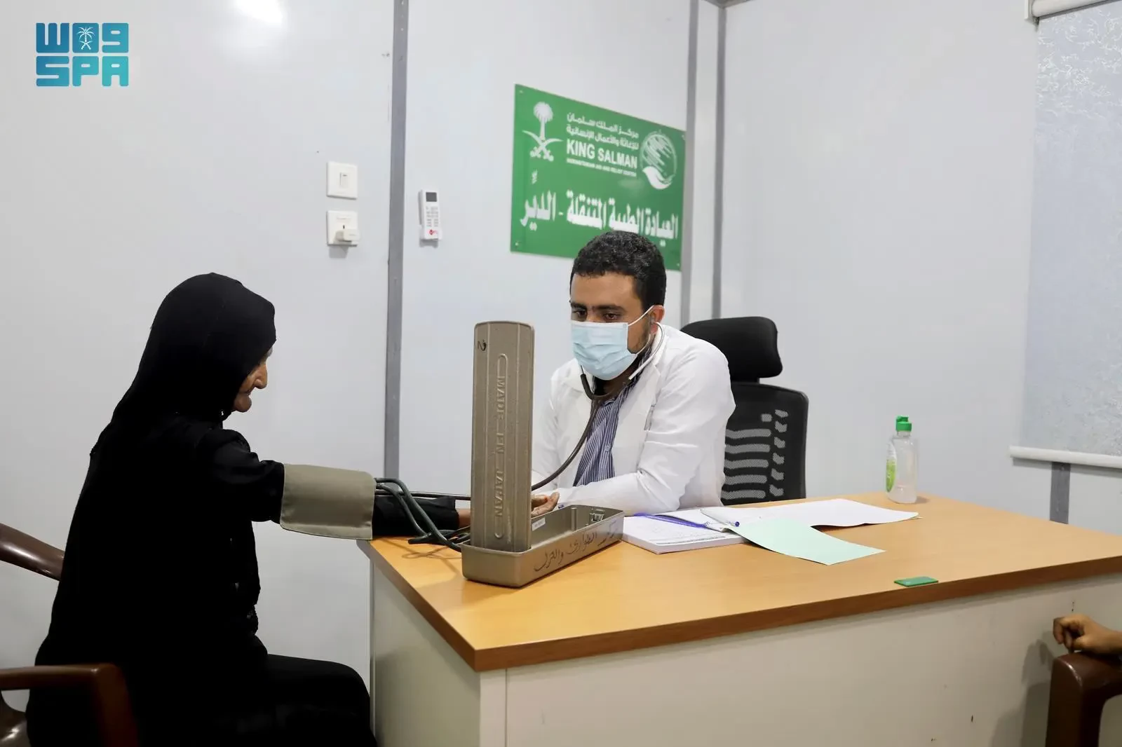 العيادات الطبية المتنقلة لمركز الملك سلمان للإغاثة في عزلة الدير بحجة تقدم خدماتها العلاجية لـ 2.197 فردا خلال شهر ديسمبر الماضي