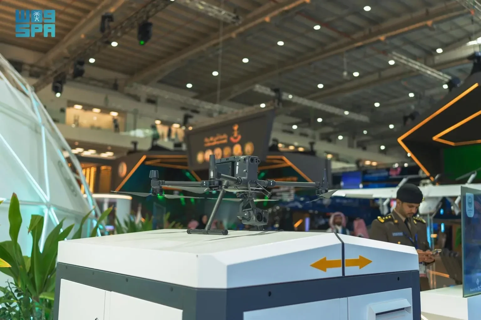 “الداخلية” تستعرض منصة لإطلاق طائرة دون طيار في معرض الدفاع العالمي 2024
