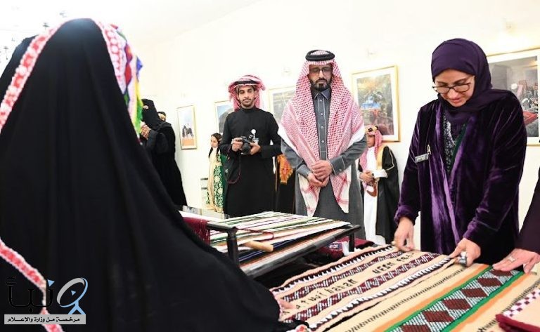 الأميرة نوف آل سعود تزور جمعية الثقافة والفنون بتبوك