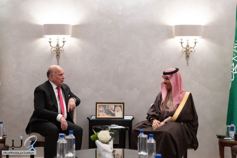 الأمير فيصل بن فرحان يلتقي نائب رئيس مجلس الوزراء وزير الخارجية بجمهورية العراق