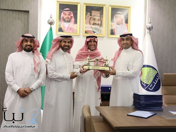 مشاهير على مواقع التواصل الاجتماعي يزورون شركة رست للمياه