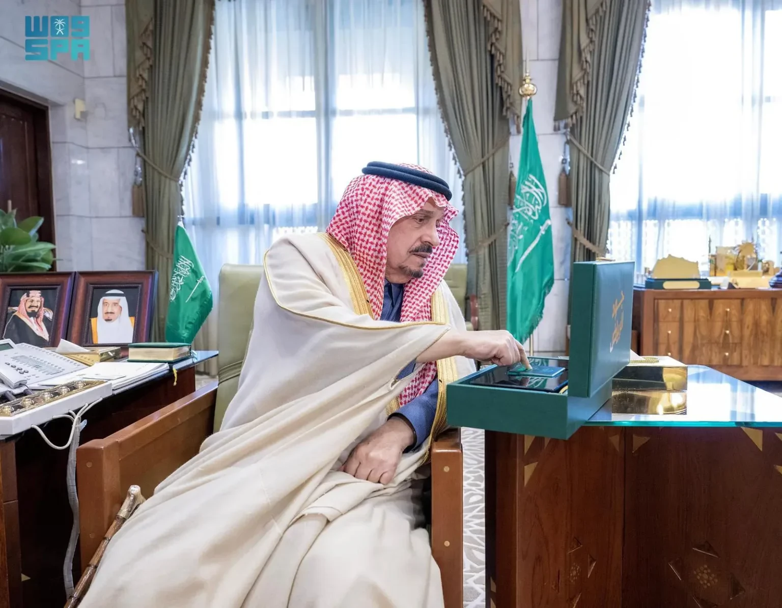 الأمير فيصل بن بندر يدشن حملة #جود_الرياض لتوفير 1109 وحدات سكنية