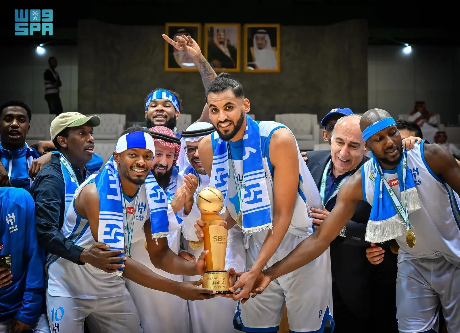 الهلال يُتوج ببطولة الدوري الممتاز لكرة السلة