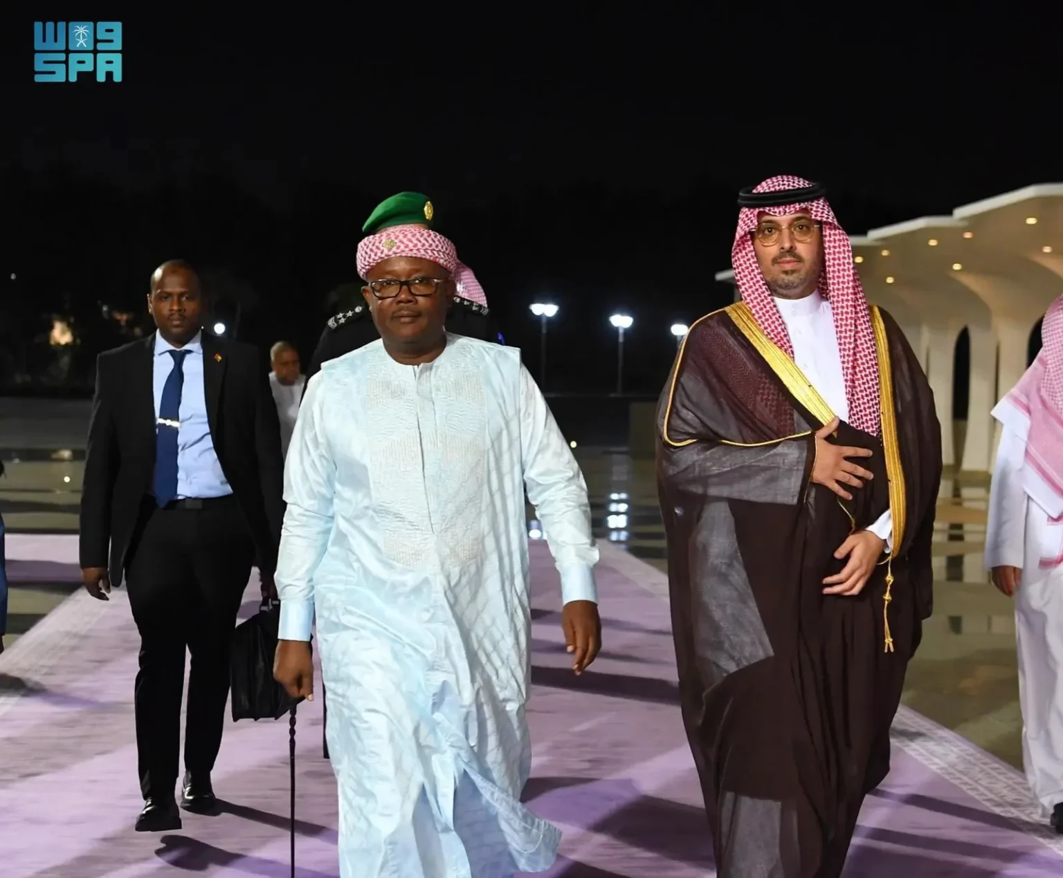 رئيس غينيا بيساور يصل إلى جدة لأداء مناسك العمرة