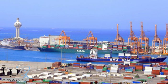 وصول أول سفينة على الخط الملاحي السعودي #فُلك_البحرية إلى ميناء جدة الإسلامي