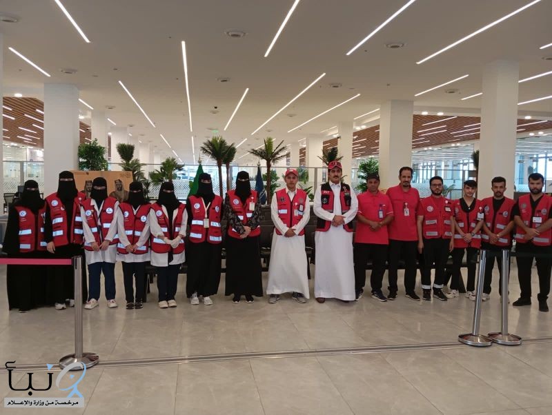 تفقّد مدير عام فرع هيئة الهلال الأحمر السعودي بمنطقة الحدود الشمالية الأستاذ مساعد غالي العنزي وعدد من قيادات الفرع  اليوم ، الخدمات الإسعافية والتطوعية التي يقدمها العاملين والمتطوعين التابعين لفرع الهيئة بالمنطقة في منفذ جديدة عرعر لضيوف الرحمن ، والوقو