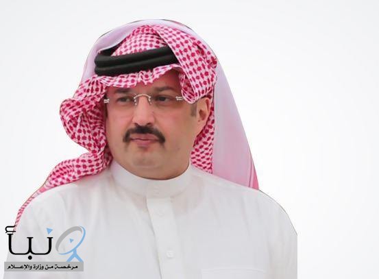 أمير عسير يوجّه بمنع الكراسي المذهّبة للمسؤولين ويؤكد: “المسؤول خلف المواطنين وليس أمامهم”