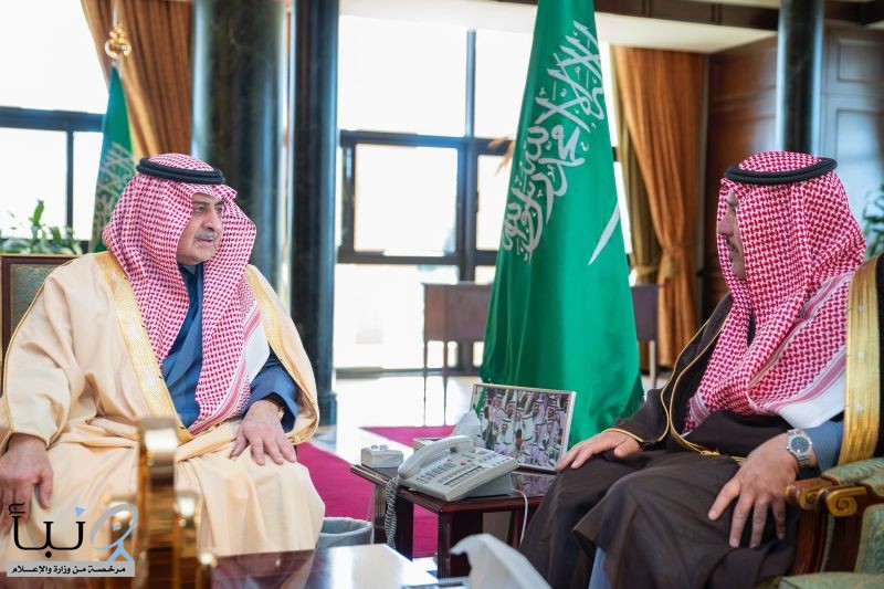 أمير تبوك يطلع على تقرير أعمال فرع وزارة التجارة بالمنطقة