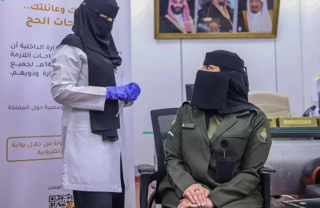 #وزارة_الداخلية تنفذ الحملة السنوية لتقديم اللقاحات الموسمية لمنسوبي القطاعات الأمنية وذويهم