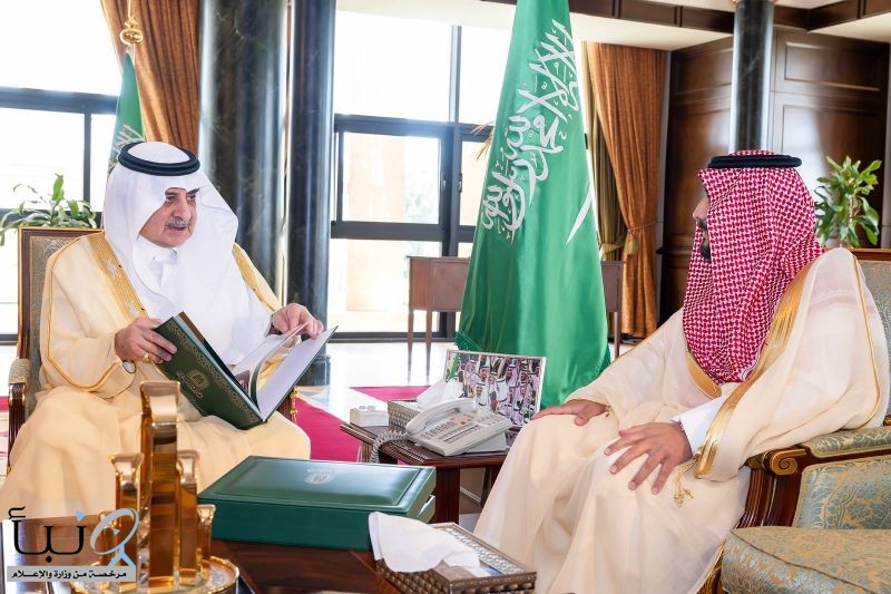 أمير تبوك يطلع على التقرير السنوي لأعمال فرع وزارة الشؤون الإسلامية بالمنطقة