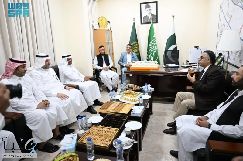 نائب وزير الحج والعمرة يتابع سير العمل بمكاتب شؤون الحج
