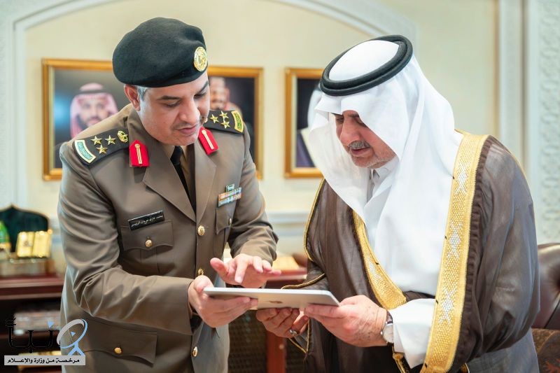 أمير تبوك يطلع على التقرير الإحصائي لمديرية مكافحة المخدرات بالمنطقة