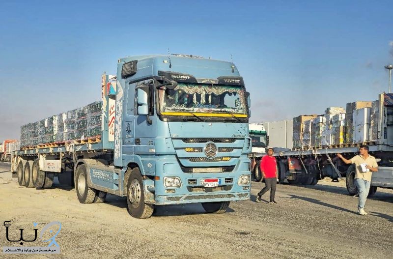 عبور  6 شاحنات إغاثية سعودية جديدة إلى قطاع غزة مقدمة من مركز الملك سلمان للإغاثة