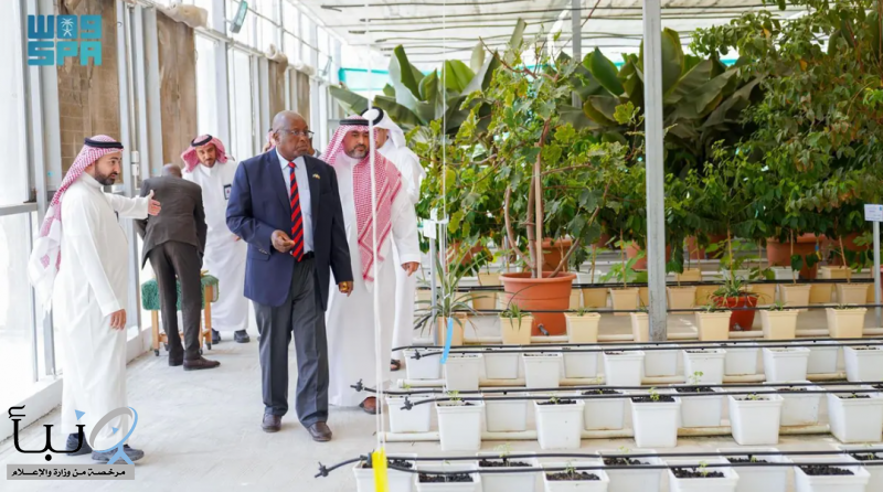 سفير جمهورية زيمبابوي يطّلع على تجربة إدارة الموارد المائية وتنمية القطاع الزراعي لمؤسسة الري
