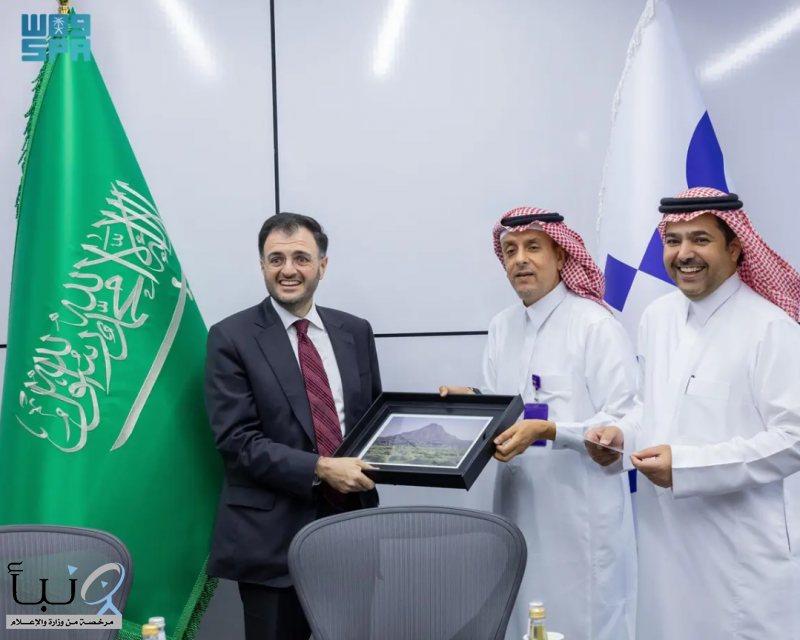 وزير الاتصالات السوري يطّلع على خدمات مجموعة stc ومبادراتها المستدامة