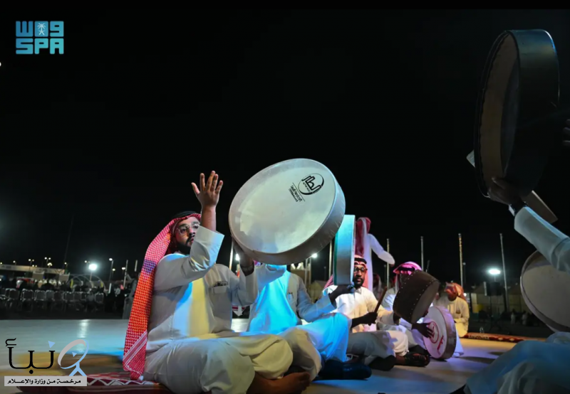 فعاليات المسرح تجذب زوار مهرجان “ليالي سهيل” بـ #الحدود_الشمالية