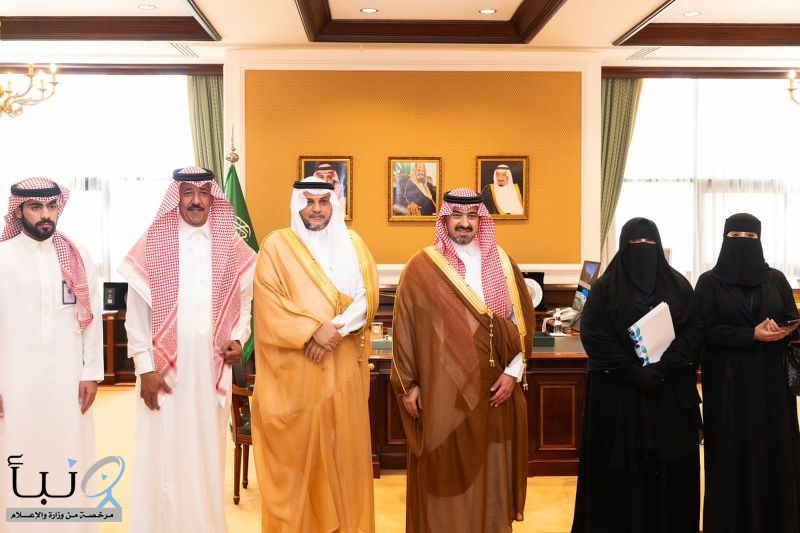 نائب أمير منطقة تبوك يستعرض منجزات وأعمال لجنة تراحم بالمنطقة