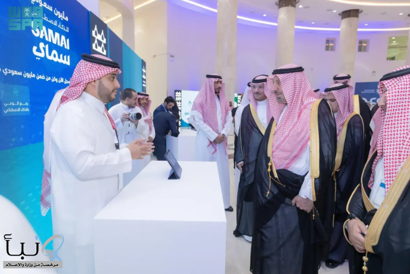 أمير نجران يطّلع على مبادرة مليون سعودي وسعودية في الذكاء الاصطناعي ويشيد بدورها المعرفي
