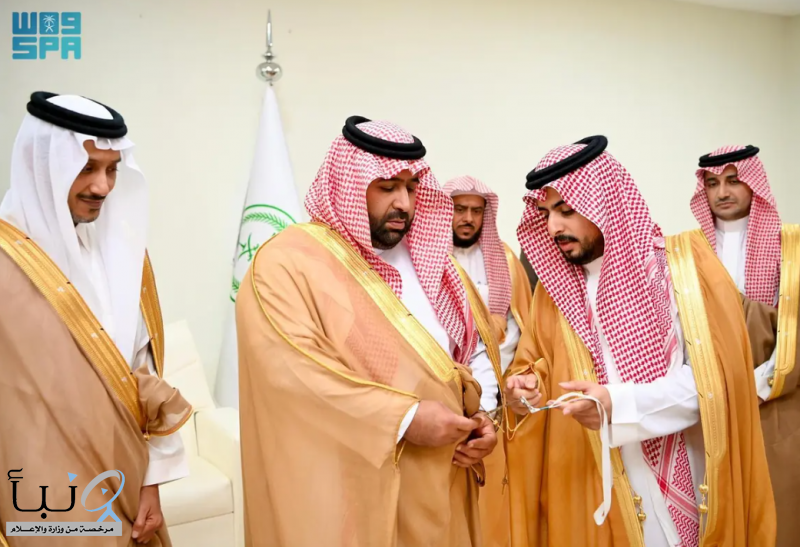 أمير جازان يزور المركز الإعلامي الخاص بفعاليات اليوم الوطني الـ95 بالمنطقة