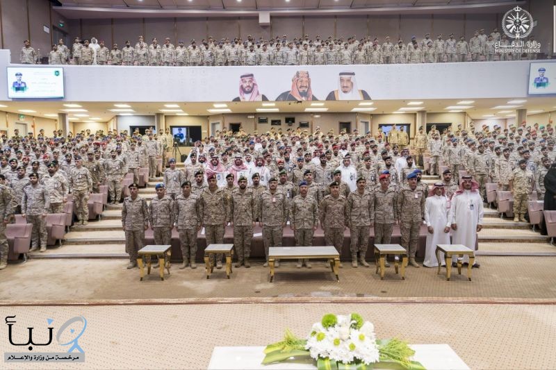 رئيس هيئة الأركان يشهد انطلاق البرامج الأكاديمية بجامعة الدفاع الوطني ويفتتح مبنى التحول الرقمي