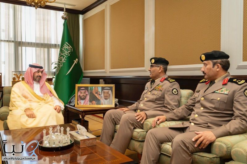 نائب أمير تبوك يستقبل مدير شرطة المنطقة