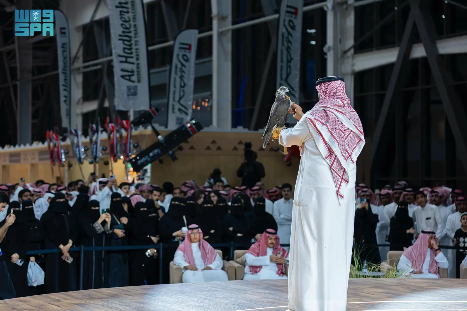 بيع صقرين من منغوليا للمرة الأولى بمعرض الصقور الدولي بربع مليون ريال