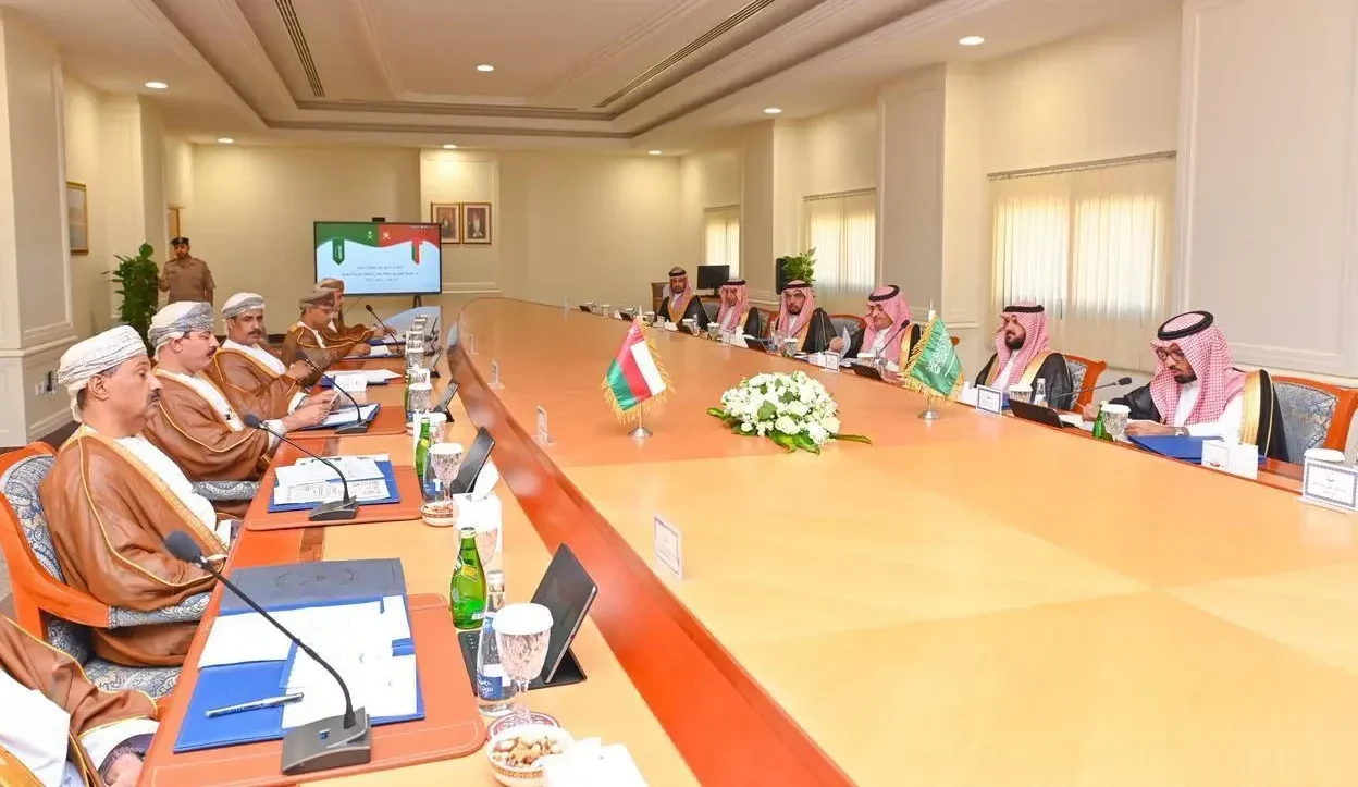 اللواء “الودعاني” يرأس وفد #وزارة_الداخلية في الاجتماع الـ17 لسلطات الحدود في #مسقط