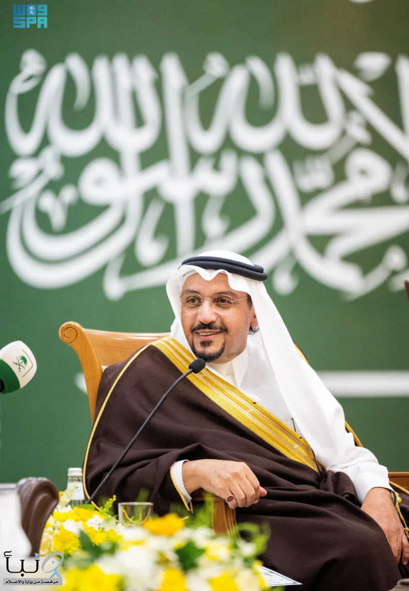 أمير القصيم يزور محافظة رياض الخبراء ويؤكد أن الإنسان هو محور التنمية وركيزتها الأولى