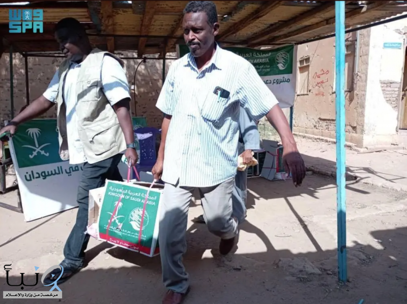 مركز الملك سلمان للإغاثة يوزّع (1.000) سلة غذائية في محلية الدامر بولاية نهر النيل في السودان