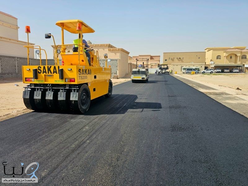 إنجاز 50 ألف متر مربع سفلتة طرق لتحسين البنية التحتية وتعزيز جودة الحياة بعين دار إنجاز 50 ألف متر مربع سفلتة طرق لتحسين البنية التحتية وتعزيز جودة الحياة بعين دار