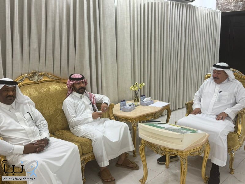 استقبل سعادة القائم بإعمال محافظة طريف الاستاذ خالد الرشيدان مدير مكتب وزارة البيئة والمياه والزراعة بمحافظة طريف المعين حديثآ الاستاذ محمد القصير ويرافقة مدير مكتب وزارة البيئة والمياه والزراعة السابق المهندس ساير علي الخليف . استقبل سعادة القائم بإعمال محافظة طريف الاستاذ خالد الرشيدان مدير مكتب وزارة البيئة والمياه والزراعة بمحافظة طريف المعين حديثآ الاستاذ محمد القصير ويرافقة مدير مكتب وزارة البيئة والمياه والزراعة السابق المهندس ساير علي الخليف .