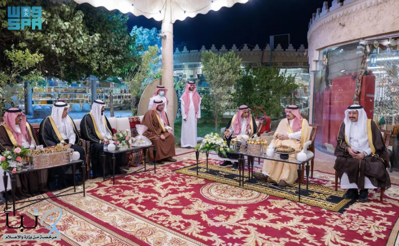 أمير منطقة الرياض يزور متحف جارالله العضيب التراثي