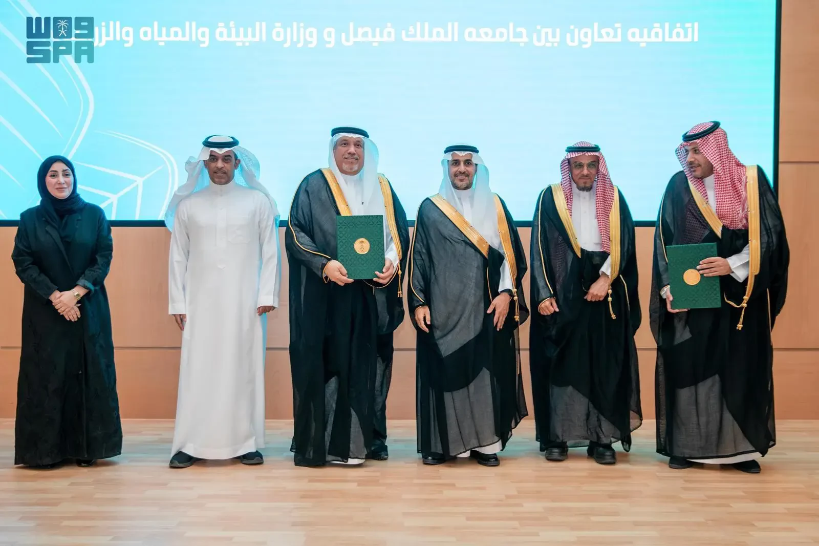 تعاون بين “جامعة الملك فيصل” و “البيئة” في ابتكار التقنيات الزراعية والغذائية الحديثة