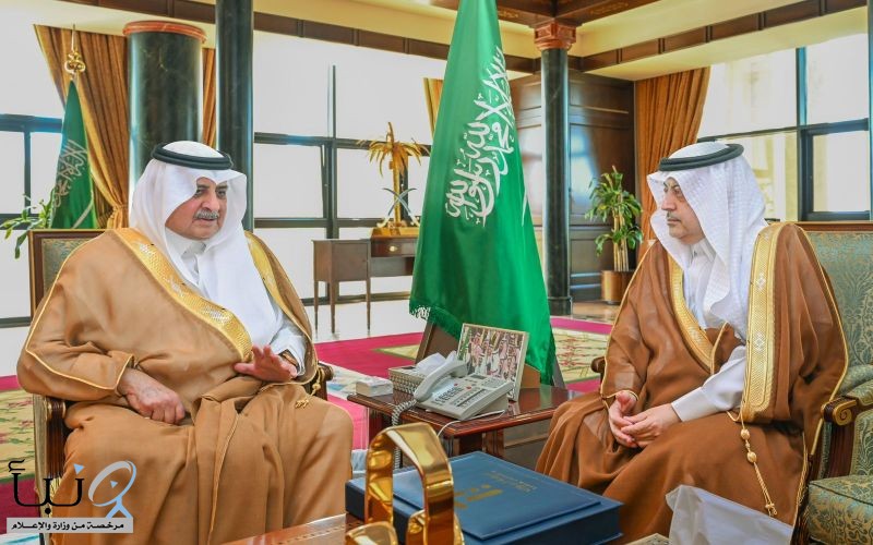 أمير تبوك يستقبل رئيس الغرفة التجارية بالمنطقة