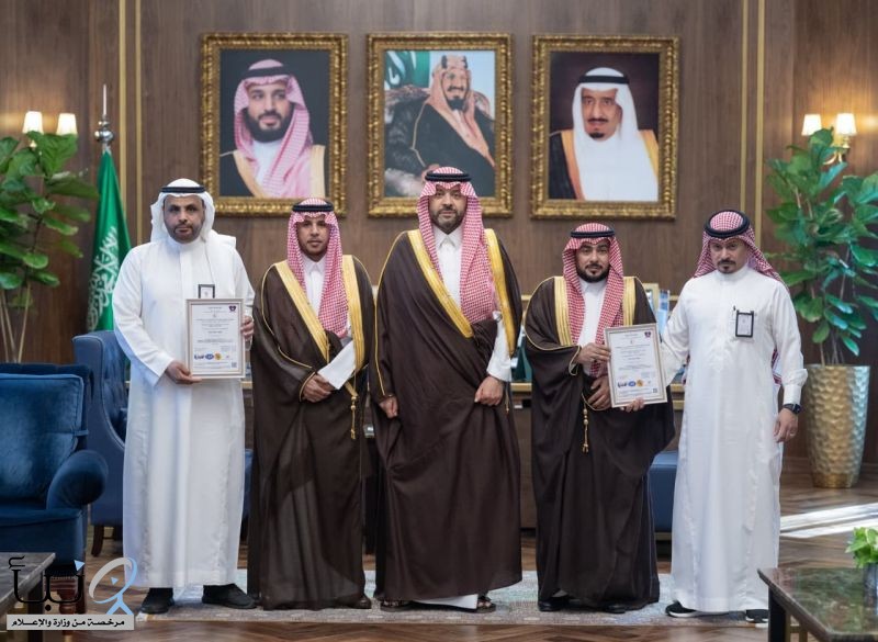 أمير الحدود الشمالية يهنئ فرع الهلال الأحمر بحصوله على  الأيزو العالمية