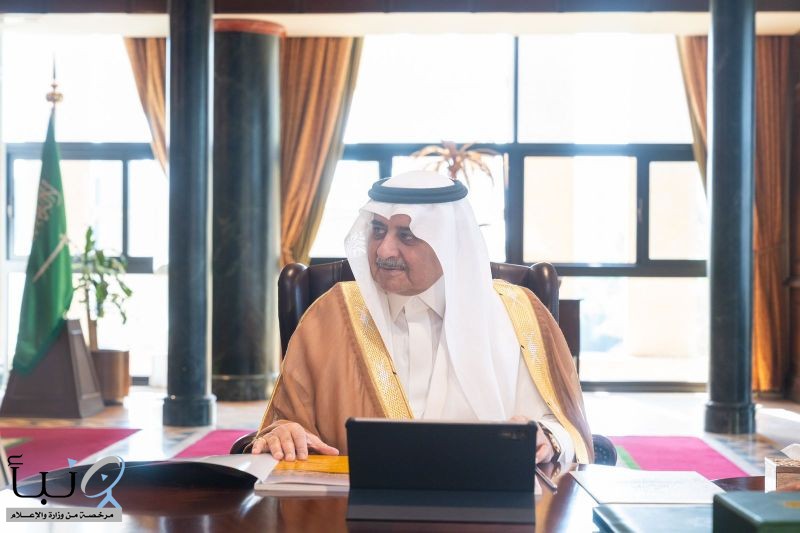 أمير تبوك يطلع على تقرير مؤشرات الأداء لمدارس الملك عبدالعزيز النموذجية بالمنطقة