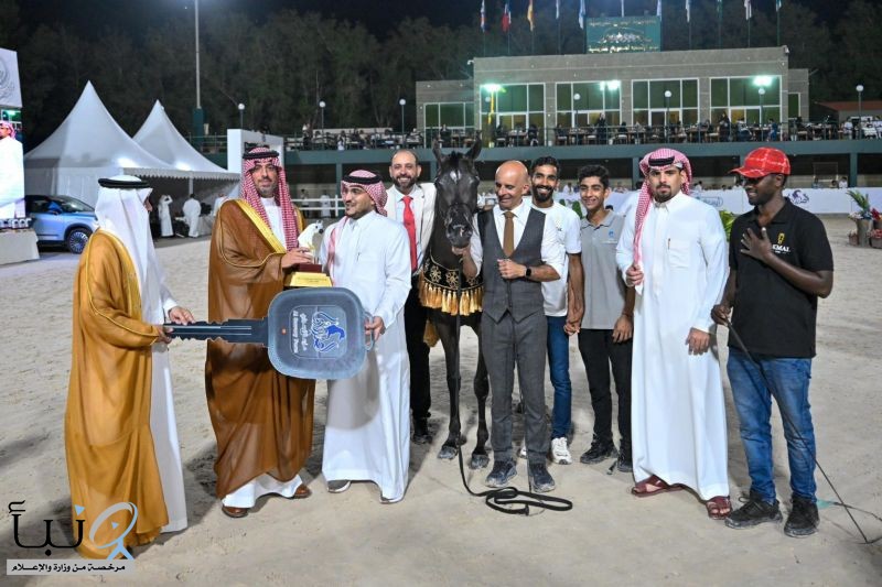 محافظ جدة يتوّج الفائزين ببطولة منطقة مكة المكرمة الدولية لجمال الجواد العربي في نسختها الـ(16) محافظ جدة يتوّج الفائزين ببطولة منطقة مكة المكرمة الدولية لجمال الجواد العربي في نسختها الـ(16)