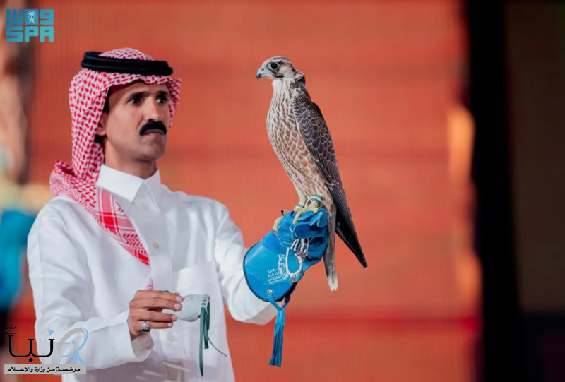 الطواريح يشيدون بجهود نادي الصقور السعودي في تطوير سوق الشواهين