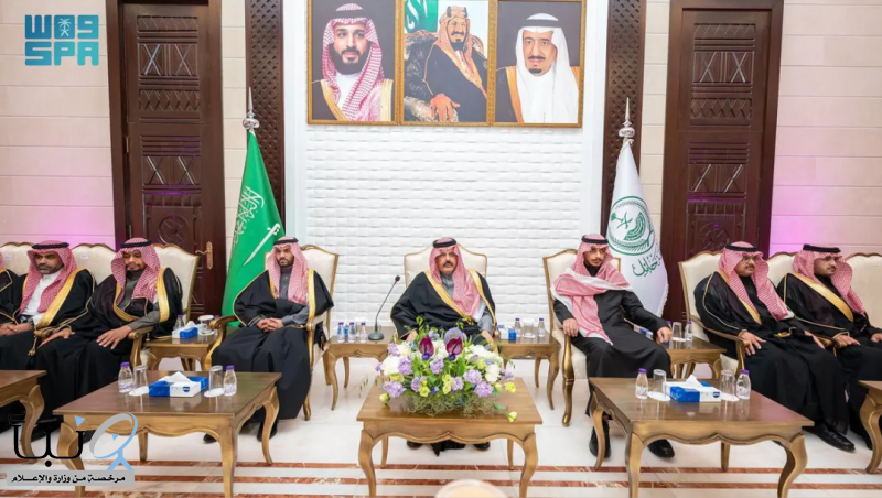 أمير منطقة حائل ونائبه يتبرعان بمبلغ مائة ألف ريال دعمًا لجائزة آبار التعليمية 2026