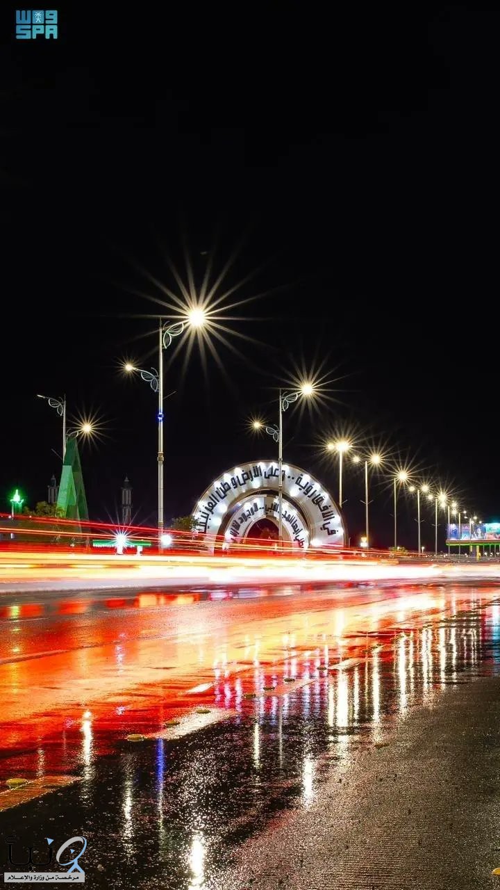 هطول أمطار على محافظة طريف بالحدود الشمالية