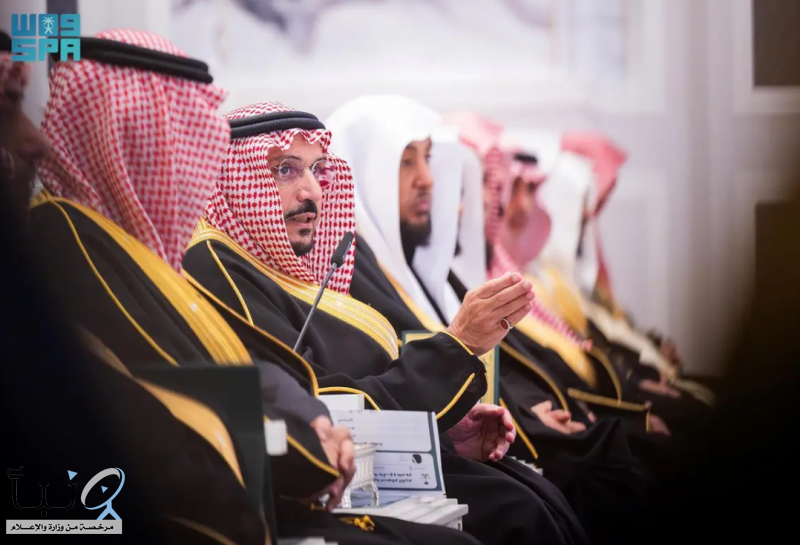 الأمير فيصل بن مشعل يطّلع على برامج الكلية التطبيقية بجامعة القصيم