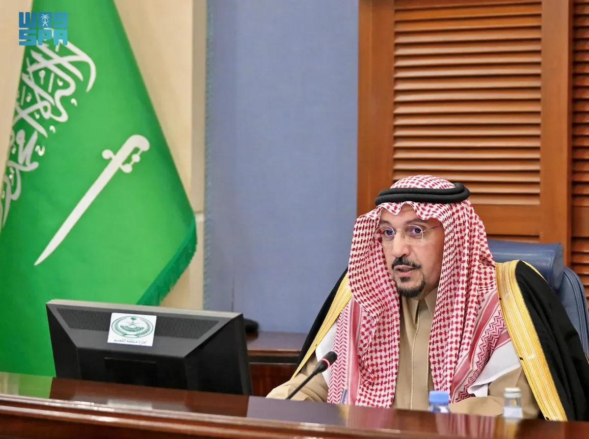 أمير القصيم يرأس الاجتماع الأول لفريق الخبراء الاستشاري من الكفاءات المتقاعدة أمير القصيم يرأس الاجتماع الأول لفريق الخبراء الاستشاري من الكفاءات المتقاعدة