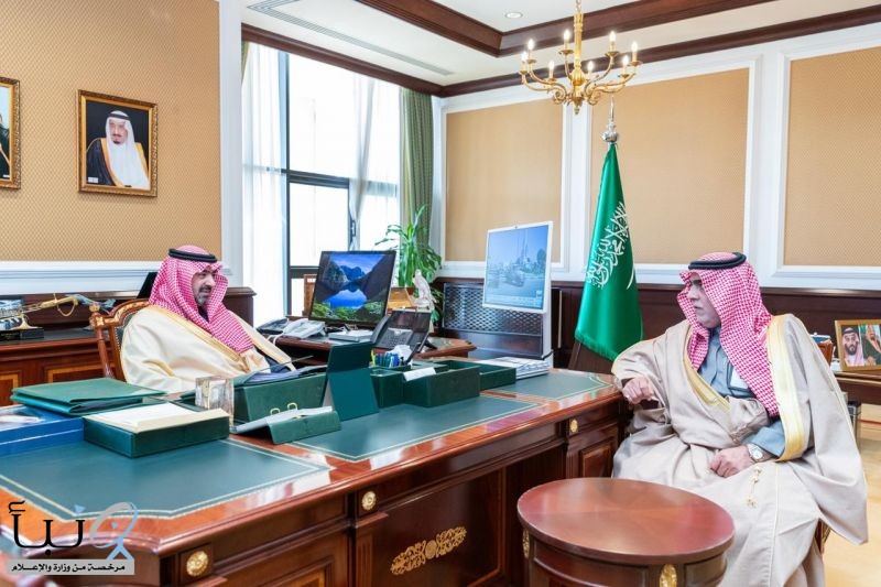 نائب أمير تبوك يستقبل مدير عام التعليم بالمنطقة