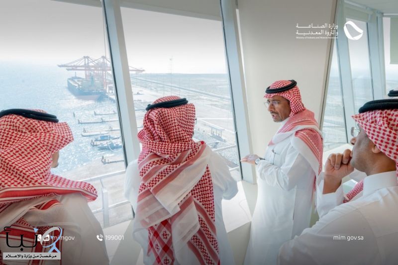 وزير الصناعة والثروة المعدنية يزور مدينة جازان للصناعات الأساسية والتحويلية ويتفقد منشآتها الصناعية واللوجستية وزير الصناعة والثروة المعدنية يزور مدينة جازان للصناعات الأساسية والتحويلية ويتفقد منشآتها الصناعية واللوجستية