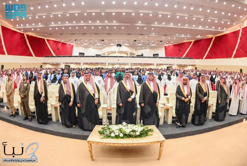 نائب أمير جازان يشهد حفل ختام أعمال تجمع جازان الصحي 2025