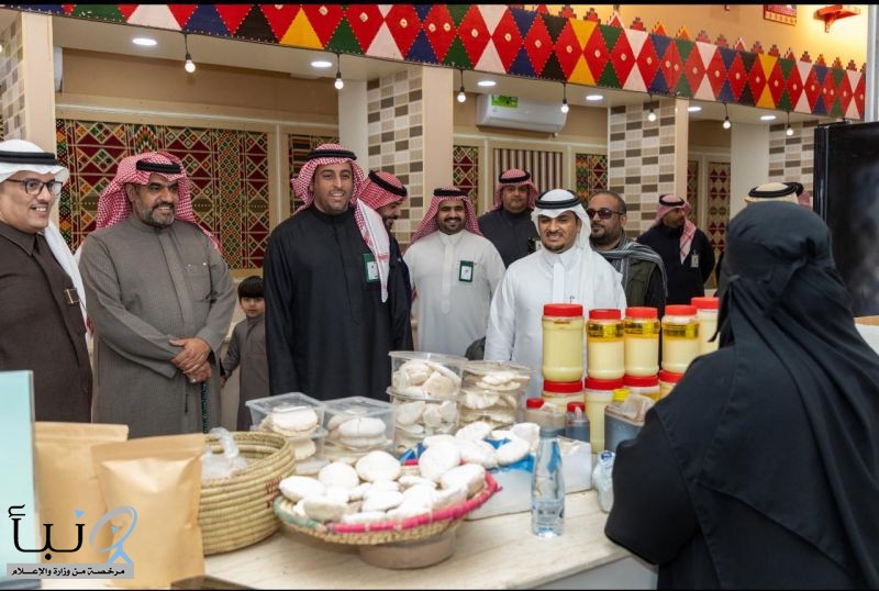 مدير عام فرع وزارة البيئة بالحدود الشمالية يزور السوق الشعبي في عرعر