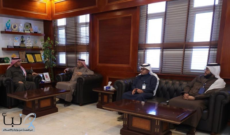 مدير عام فرع وزارة البيئة يستقبل مدير عام فرع وزارة الموارد البشرية والتنمية الاجتماعية بالمنطقة مدير عام فرع وزارة البيئة يستقبل مدير عام فرع وزارة الموارد البشرية والتنمية الاجتماعية بالمنطقة